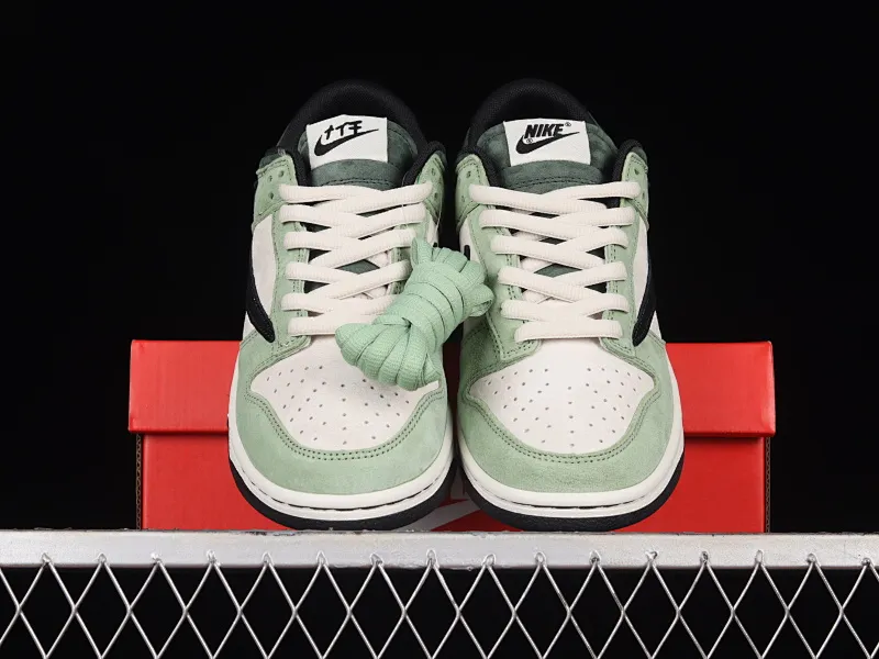 All Categories Nk SB Dunk Series Nk SB Dunk Low Low-top sneakers Nk SB Dunk Low Qatar World Cup themed SB low-top sports and leisure sneakers CU1726-777